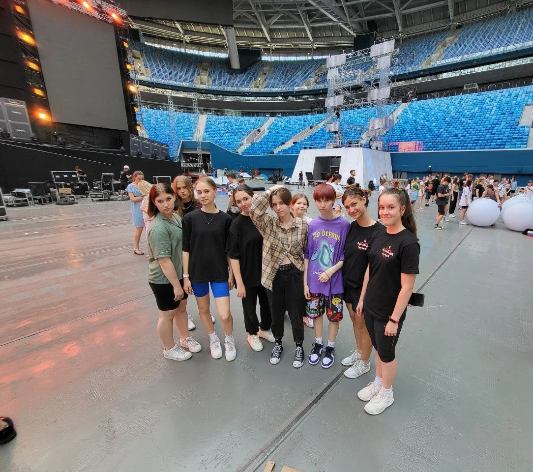 Live choreography performance on stage at Gazprom Arena